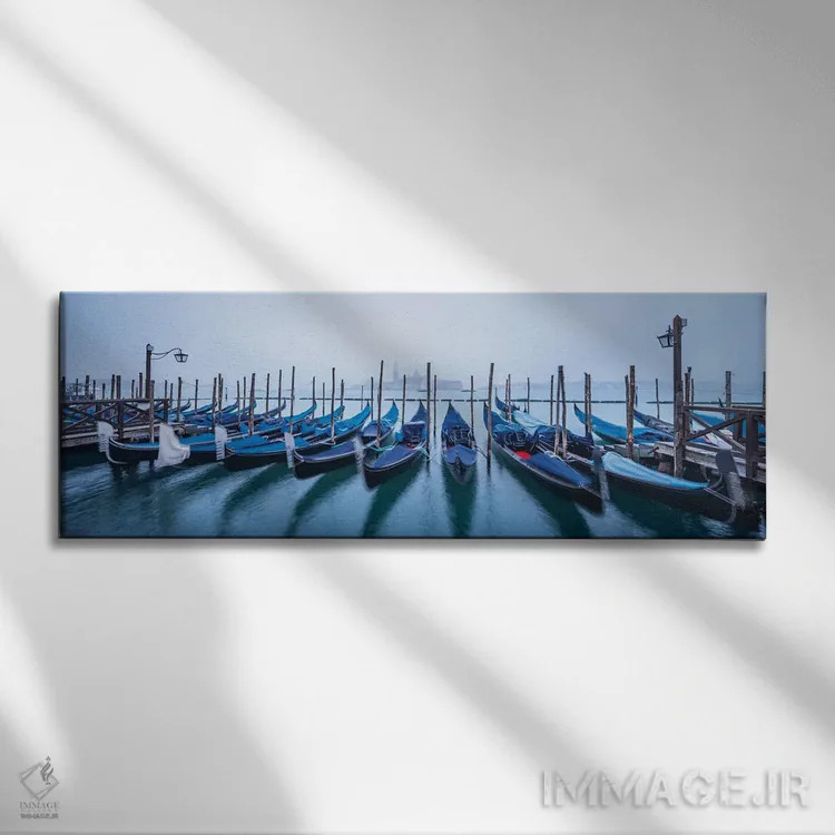 تابلو Venice, Italy,نمای پانوراما از جزیرهٔ سان جورجیو ماجیوره در زمستان با گوندولاها در پیشزمینه، ونیز، ایتالیا اثر یان بکه - نمای روبهرو روی دیوار