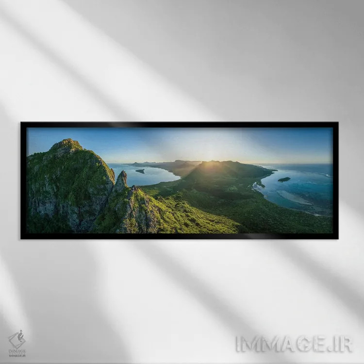 تابلو طلوع خورشید از بالای کوه لمورن برابانت در جزیره موریس اثر یان بکه - نمای قابدار مشکی