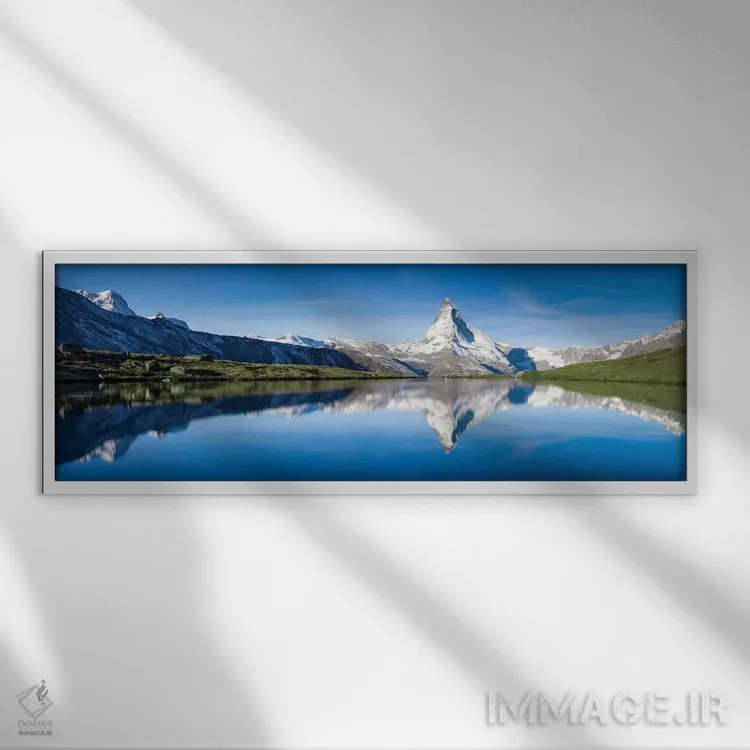 تابلو نمای پانورامای دریاچه استلی و کوه ماترهورن در تابستان اثر یان بکه - نمای قابدار سفید