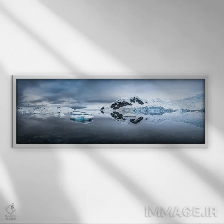 تابلو Antarctic Peninsula, Antarctica,پانورامای چشمانداز یخی، شبهجزیره جنوبگان، جنوبگان (قطب جنوب) اثر یان بکه - نمای قابدار سفید
