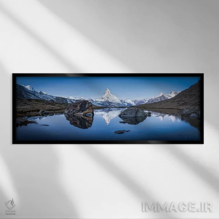 تابلو نمای پانورامای دریاچه استلی و ماترهورن در زمستان اثر یان بکه - نمای قابدار مشکی