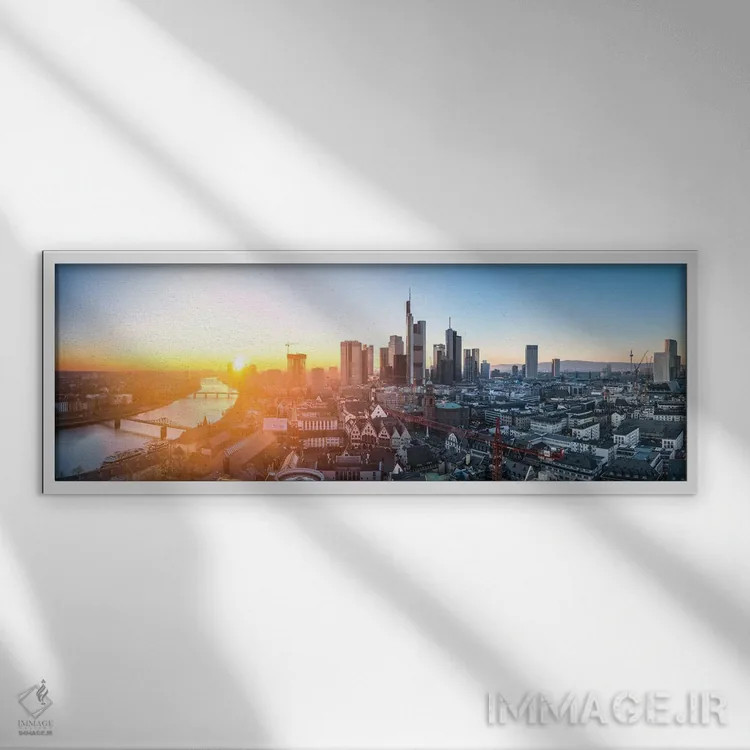 تابلو پانورامای خط آسمان فرانکفورت آم ماین هنگام غروب آفتاب اثر یان بکه - نمای قابدار سفید