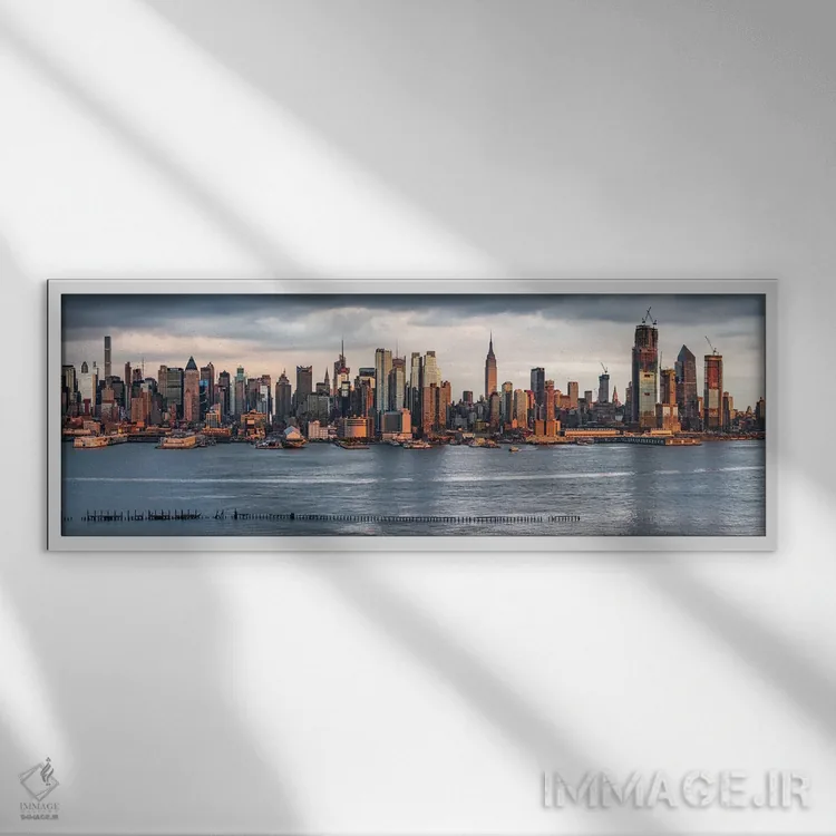 تابلو پانورامای خط افق شهر نیویورک در امتداد رودخانهٔ هادسون اثر یان بکه - نمای قابدار سفید