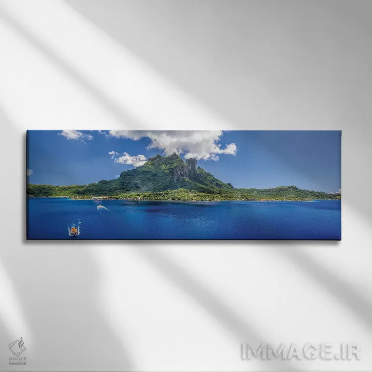تابلو قایق کوچک به سمت بورا بورا اثر عکاسی جاناتان راس - نمای روبهرو روی دیوار