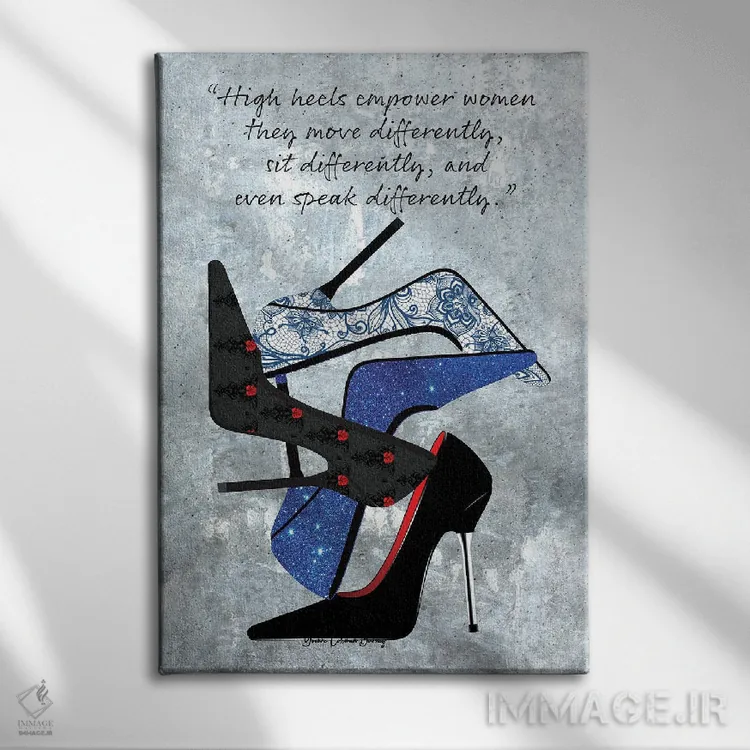 تابلو پاشنهبلندها قدرت میدهند اثر هنرِ چونی - نمای روبهرو روی دیوار