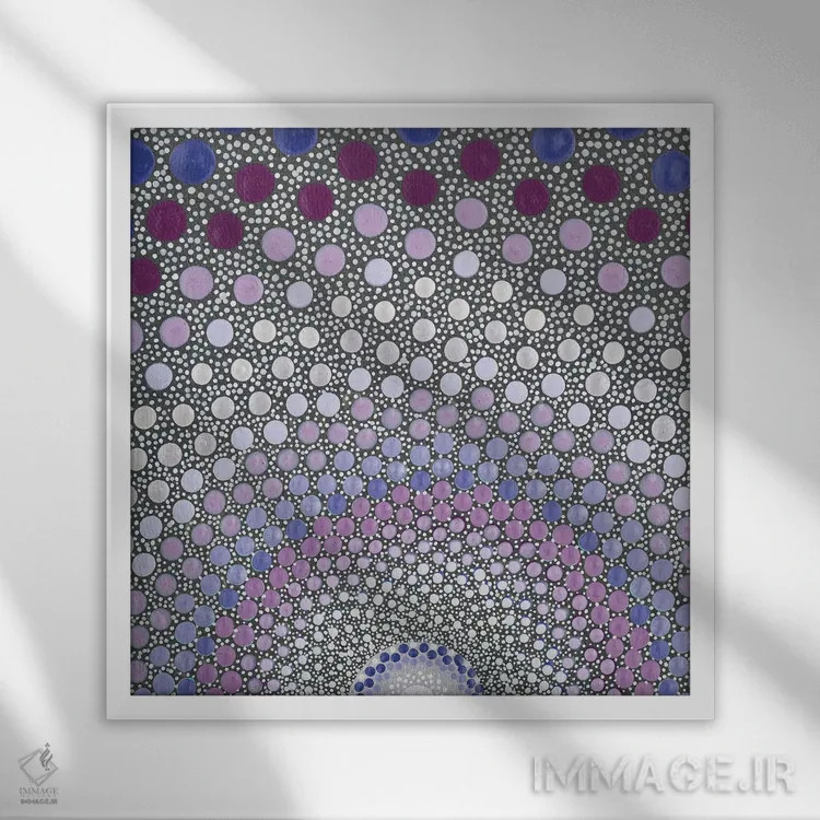 تابلو درخشش بنفش اثر امی داینر - نمای قابدار سفید