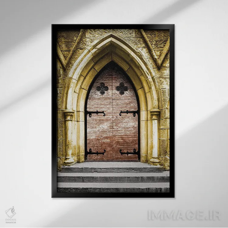 تابلو در طلایی کلیسا II اثر عکاسی بیل کارسون - نمای قابدار مشکی