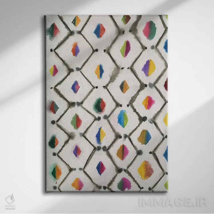 تابلو لانهٔ زنبوری اثر آلبینا براتچِوا - نمای روبهرو روی دیوار