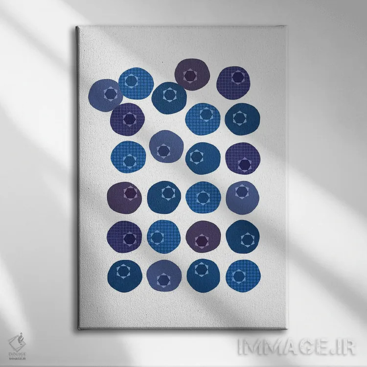 تابلو پاپ آرت بلوبری (زغالاختهٔ آبی) اثر بث بوردلون - نمای روبهرو روی دیوار