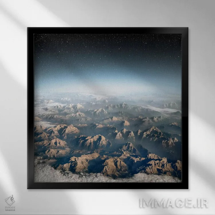 تابلو سیارهٔ زمین اثر بن هاین (هنرمند بلژیکی) - نمای قابدار مشکی