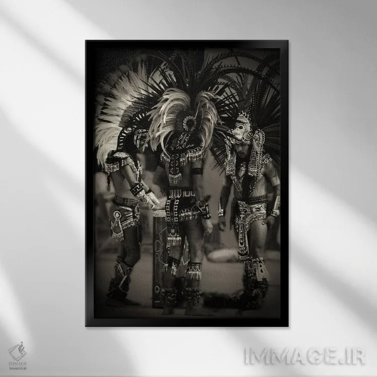 تابلو رقصندگان آتشی آزتک اثر بنجامین پاجت - نمای قابدار مشکی