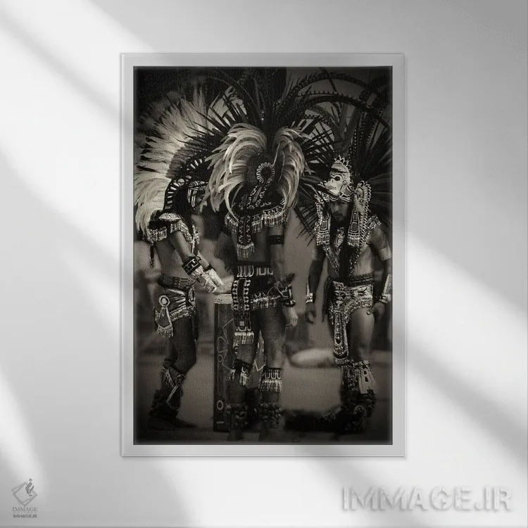 تابلو رقصندگان آتشی آزتک اثر بنجامین پاجت - نمای قابدار سفید