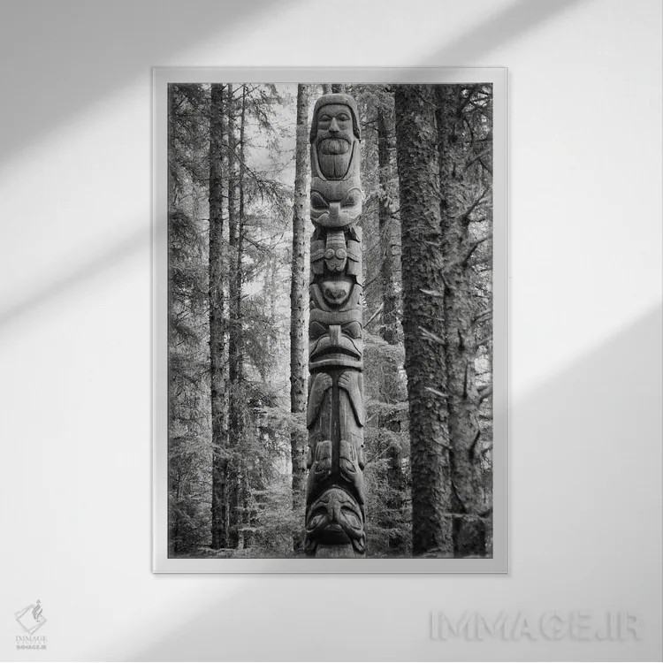 تابلو توتم افسانهای معاملهگر اثر بنجامین پاجت - نمای قابدار سفید