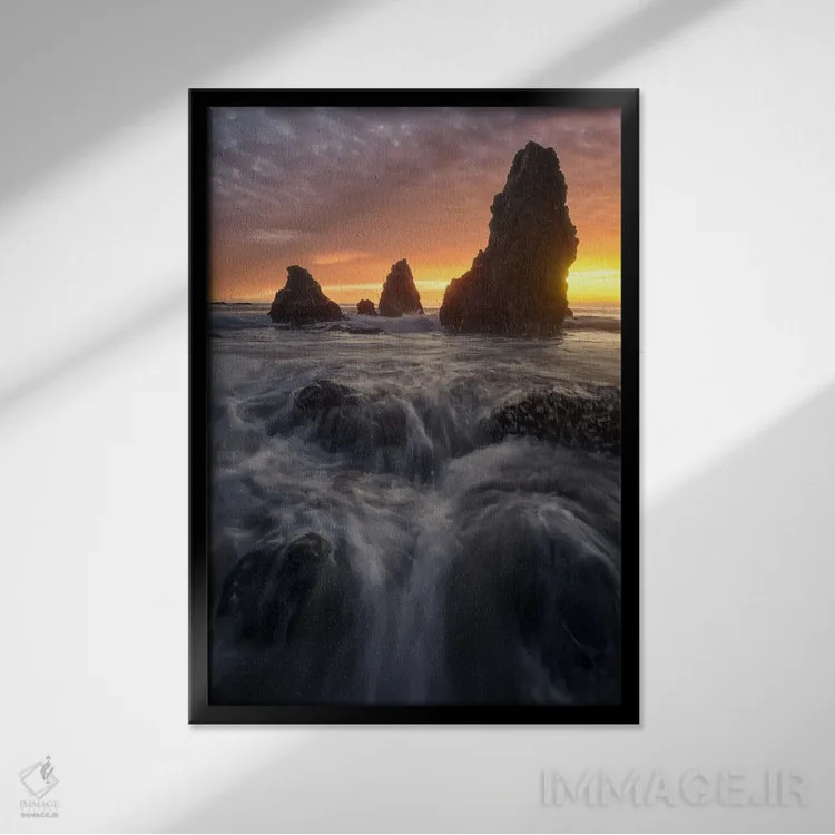 تابلو نور کارنلیان اثر استیو برکلی - نمای قابدار مشکی