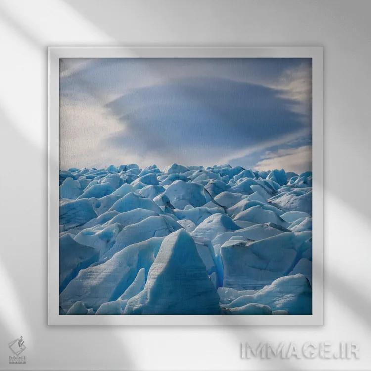 تابلو یخچال خاکستری II اثر استیو برکلی - نمای قابدار سفید