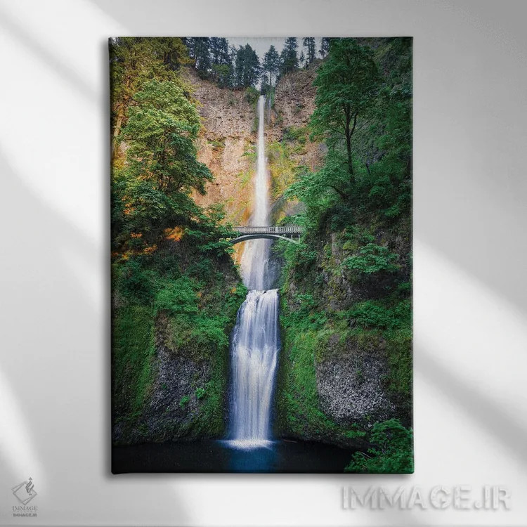 تابلو آبشار مولتنومه اثر استیو برکلی - نمای روبهرو روی دیوار