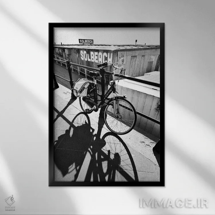 تابلو سایه و نور اثر بلی - نمای قابدار مشکی