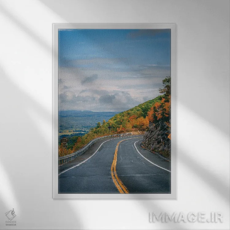 تابلو پاییز جاده ۵۲ اثر جان بیلوس - نمای قابدار سفید