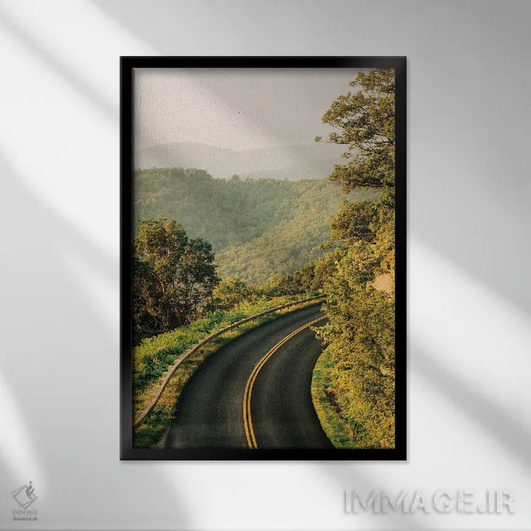تابلو جاده بلو ریج نزدیک افتون III اثر جان بیلوس - نمای قابدار مشکی