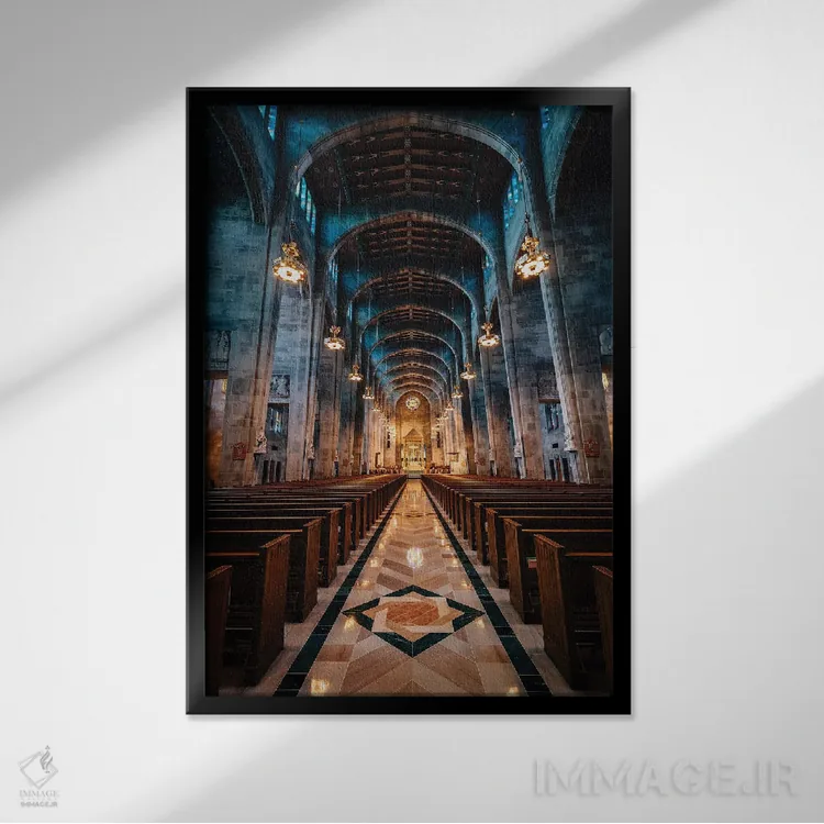 تابلو کلیسای مریم ملکه ما اثر جان بیلوس - نمای قابدار مشکی