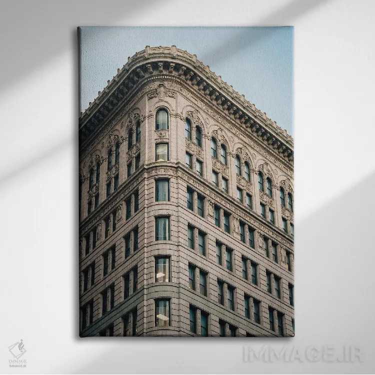 تابلو ساختمان فلتآیرون II اثر جان بیلوس - نمای روبهرو روی دیوار