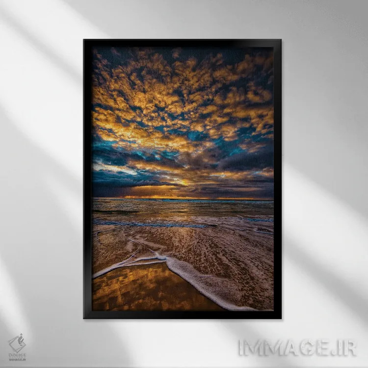 تابلو ابرهای طلایی اثر بن مولدر - نمای قابدار مشکی