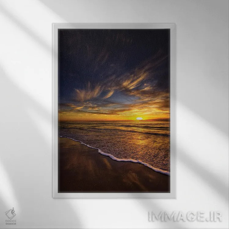 تابلو امواج طلایی اثر بن مولدر - نمای قابدار سفید