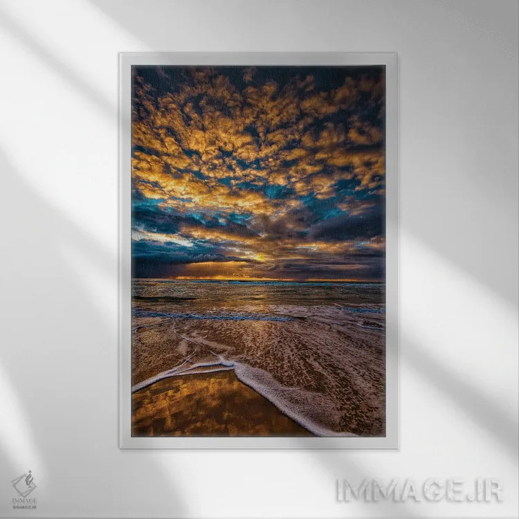 تابلو ابرهای طلایی اثر بن مولدر - نمای قابدار سفید