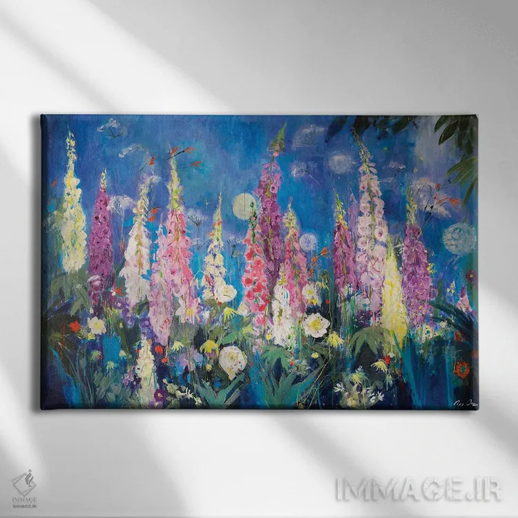 تابلو 2019,گل انگشتانه و پیاز تزیینی، ۲۰۱۹ اثر آن اورام - نمای روبهرو روی دیوار