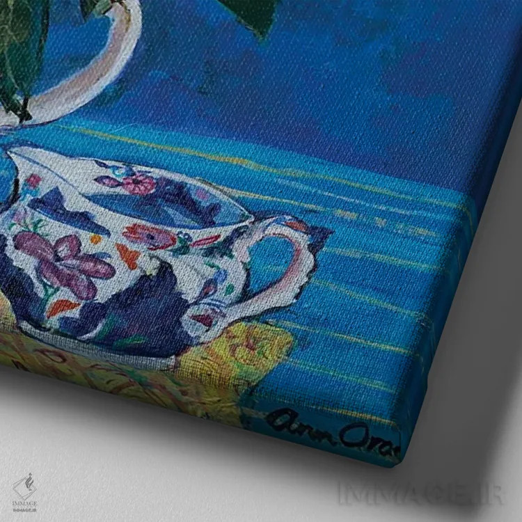 تابلو 2021,گل صدتومانی در کوزهٔ زرد و سفید، ۲۰۲۱ اثر آن اورام - نمای نزدیک بافت بوم