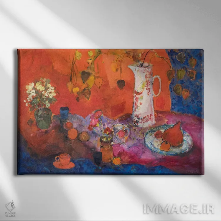 تابلو طبیعت بیجان قرمز با کوزه سفید و میوه اثر آن اورام - نمای روبهرو روی دیوار