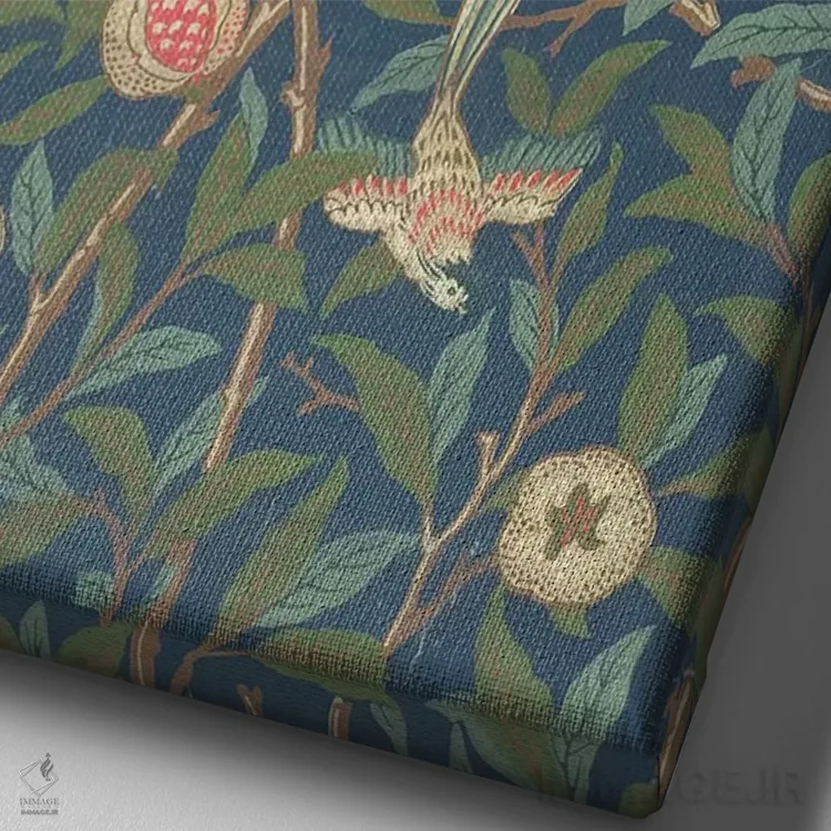 تابلو طرح کاغذ دیواری "پرنده و انار"، چاپ جان هنری دیرل اثر ویلیام موریس (طراح و هنرمند بریتانیایی) - نمای نزدیک بافت بوم