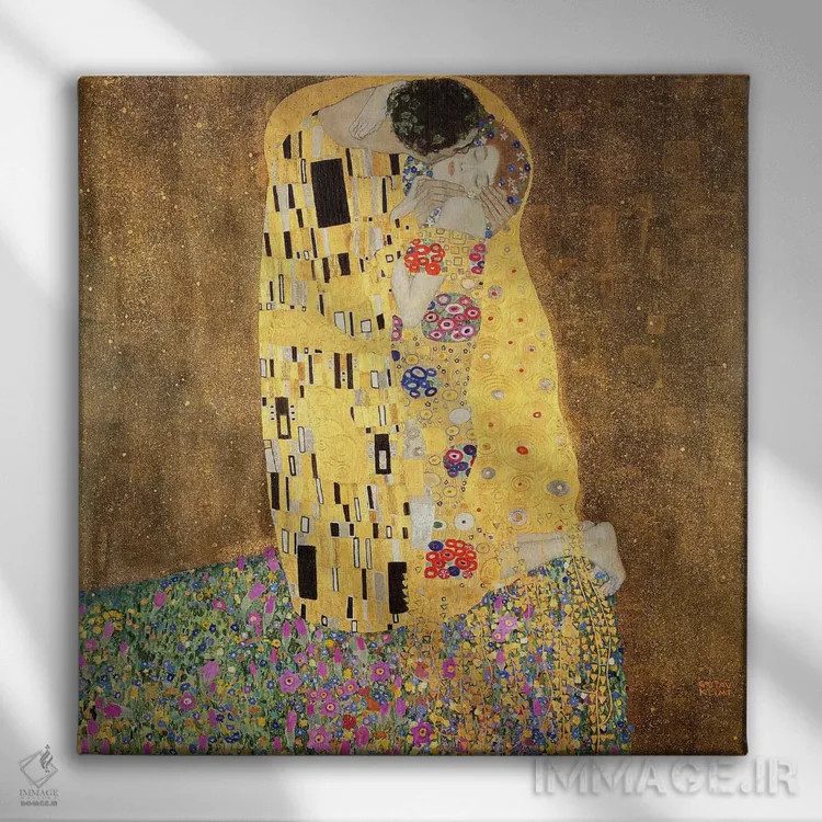 تابلو بوسه اثر گوستاو کلیمت - نمای روبهرو روی دیوار