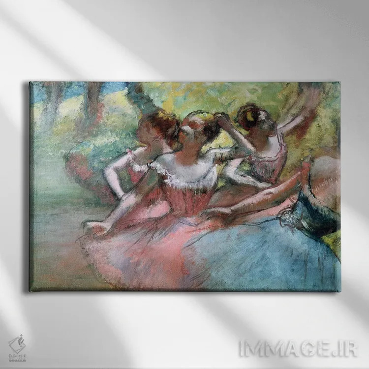 تابلو چهار بالرین روی صحنه اثر ادگار دگا (نقاش و مجسمهساز فرانسوی) - نمای روبهرو روی دیوار