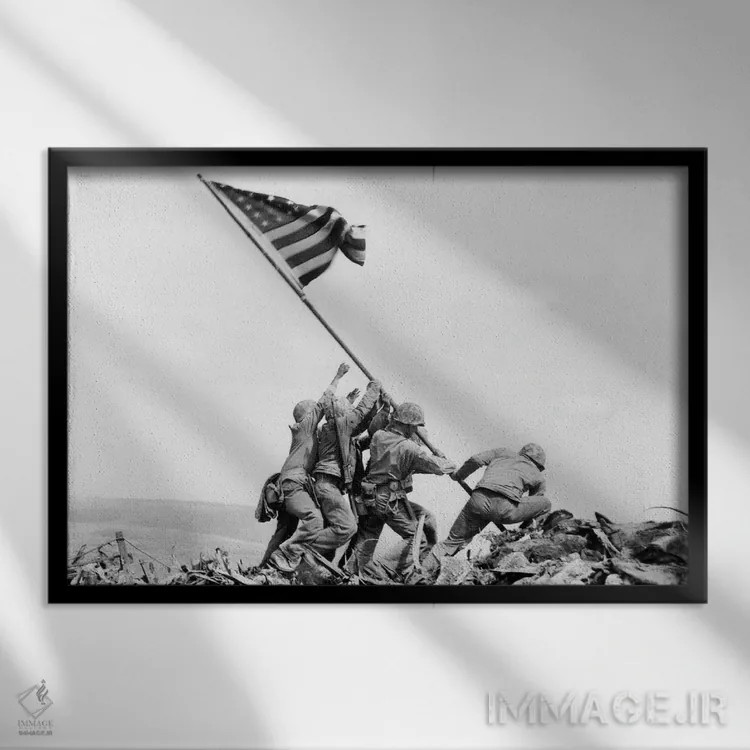 تابلو February 23, 1945,برافراشتن پرچم در ایوو جیما، ۲۳ فوریه ۱۹۴۵ اثر جو روزنتال - نمای قابدار مشکی