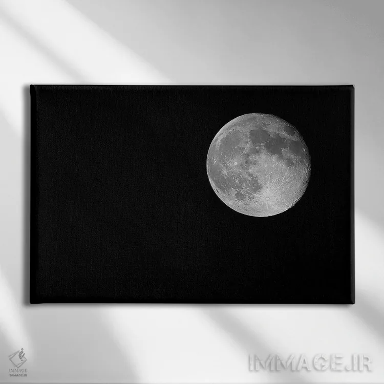 تابلو 2017,ماه کامل، ۲۰۱۷ اثر اسویپی ایمیجز (آرشیو/آژانس عکس) - نمای روبهرو روی دیوار
