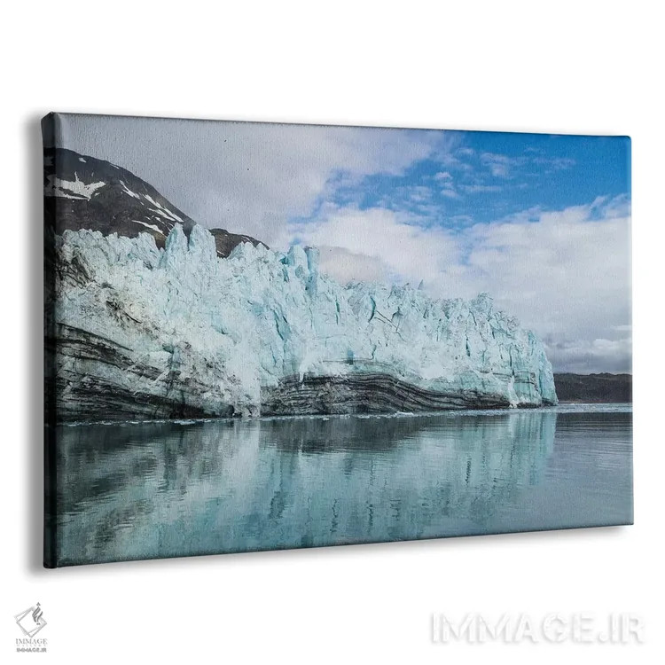 تابلو آلاسکا، خلیج یخچالی. نمای نزدیک از یخچال مارگری همراه با مورینهای جانبی اثر برندا ثارپ - نمای پرسپکتیو محصول