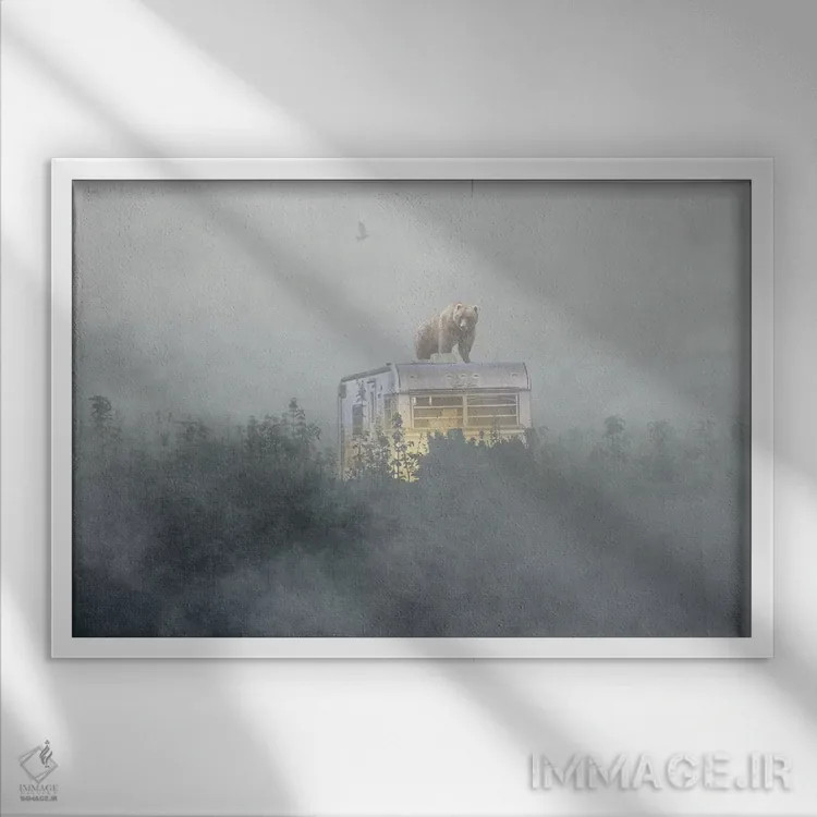 تابلو شکار شدن اثر جیسون بروک - نمای قابدار سفید