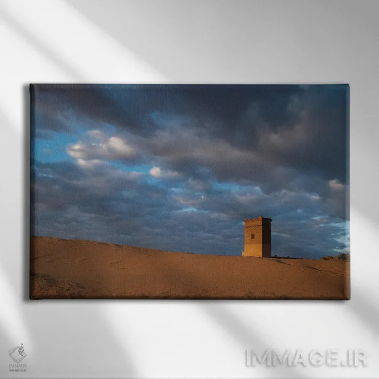 تابلو برج آب هنگام طلوع آفتاب به رنگ نارنجی میدرخشد اثر بتی سدرکوئیست - نمای روبهرو روی دیوار