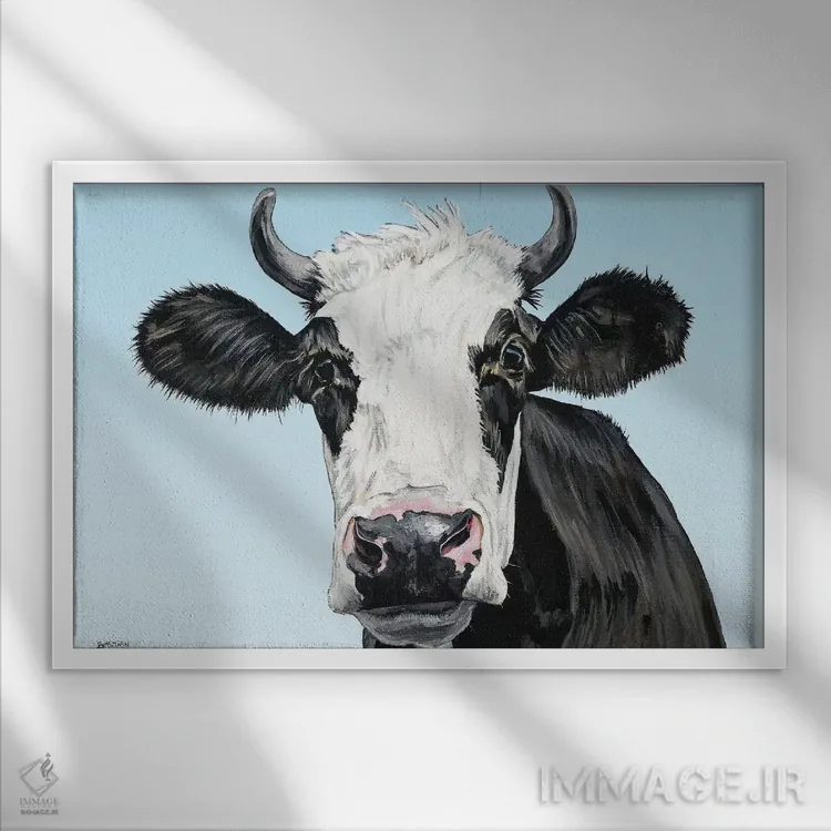 تابلو مُوو (صدای گاو) اثر کلارا باستین - نمای قابدار سفید