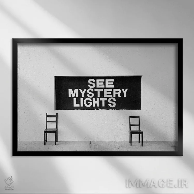 تابلو چراغهای اسرارآمیز مارفا اثر بثانی یانگ - نمای قابدار مشکی