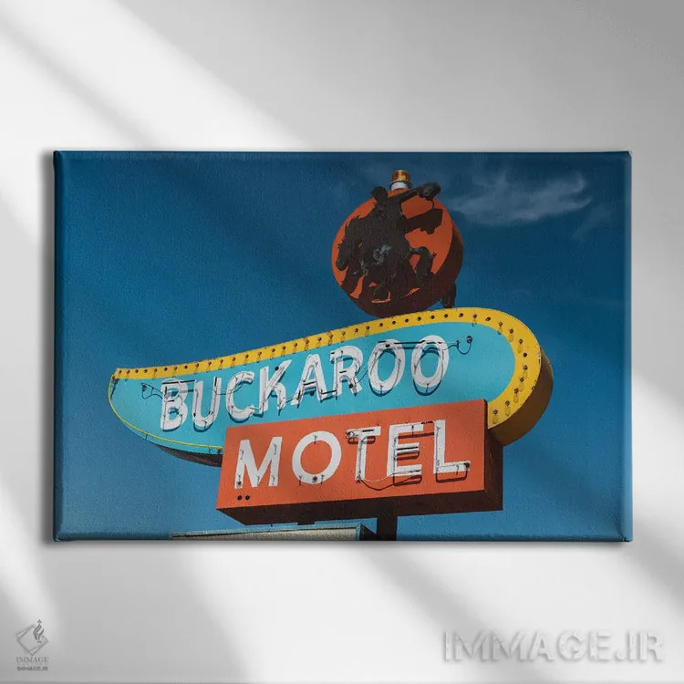 تابلو موتل باکارو اثر بثانی یانگ - نمای روبهرو روی دیوار