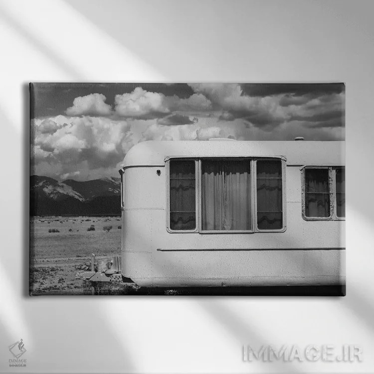 تابلو تریلر ایرستریم نیومکزیکو ۱۰ اثر بثانی یانگ - نمای روبهرو روی دیوار