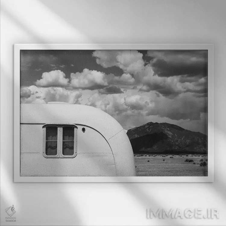 تابلو تریلر ایرستریم نیومکزیکو ۷ اثر بثانی یانگ - نمای قابدار سفید