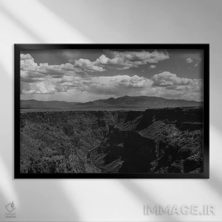 تابلو دره ریو گراند ۳ اثر بثانی یانگ - نمای قابدار مشکی