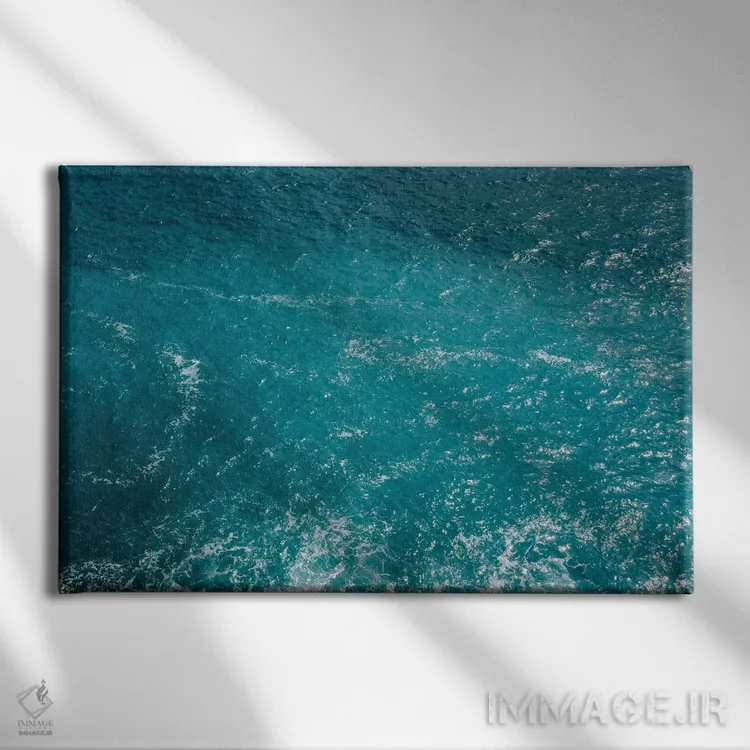 تابلو آب ساحل آمالفی شماره دو اثر بثانی یانگ - نمای روبهرو روی دیوار