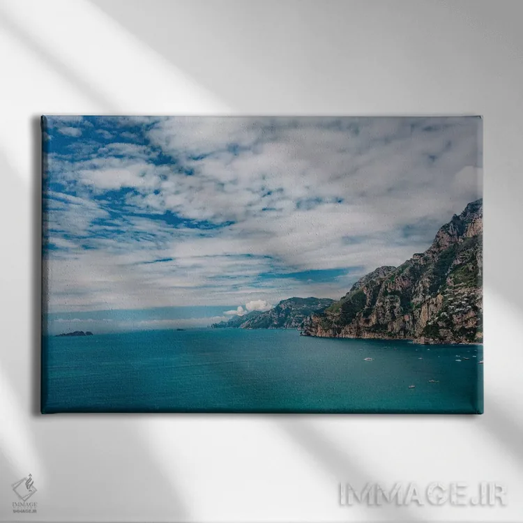 تابلو نمای پوزیتانو سه اثر بثانی یانگ - نمای روبهرو روی دیوار