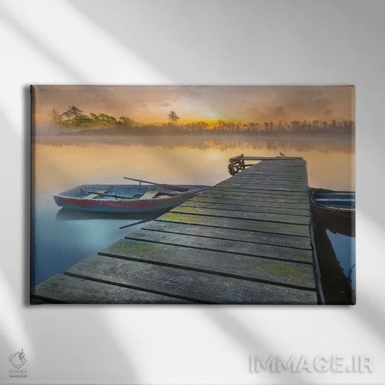 تابلو اسکلهٔ فرسوده اثر مایک کالاسیبتا - نمای روبهرو روی دیوار