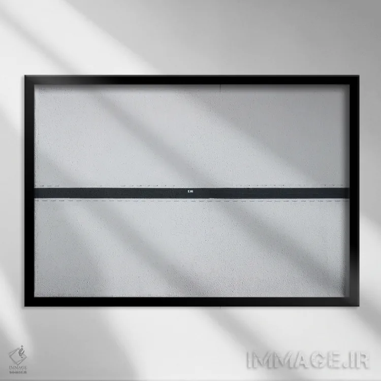 تابلو گمشده در سفیدی اثر آندریا کاروزو - نمای قابدار مشکی