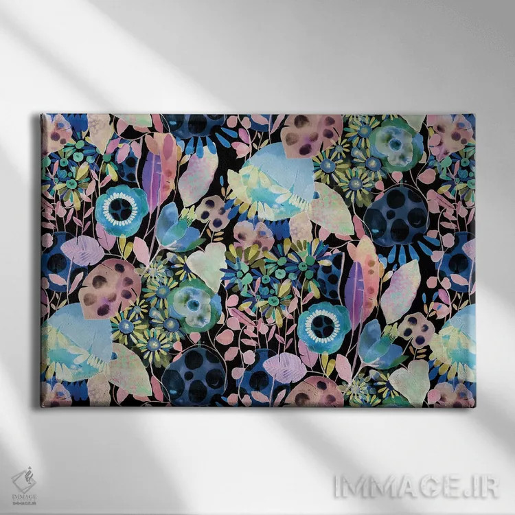 تابلو نئونی اثر کایِنا بلانکا - نمای روبهرو روی دیوار